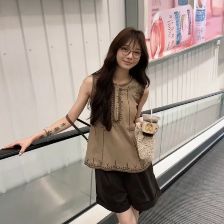 2025夏季时尚上衣学院百搭外穿小众无袖时尚套装甜美清新洋气休闲
