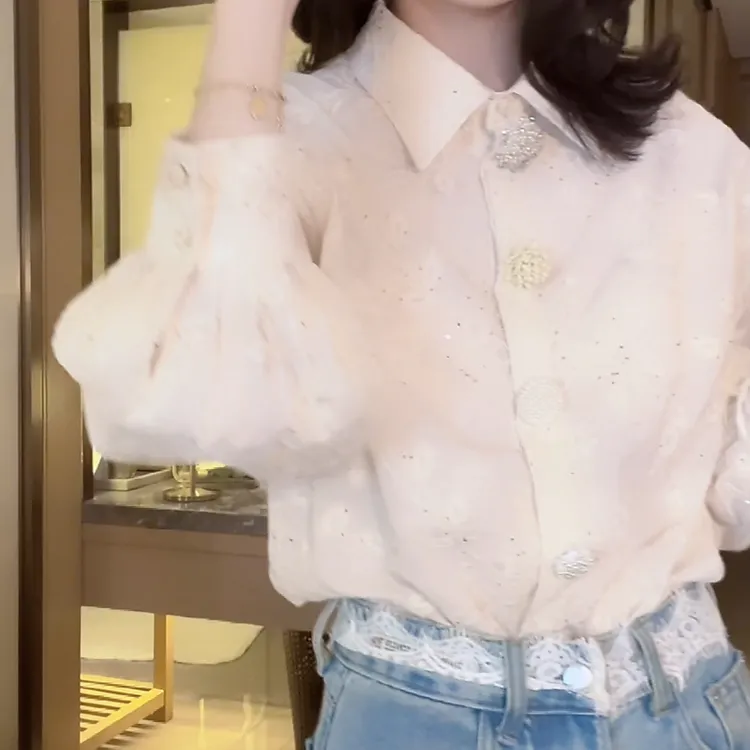 高级感翻领刺绣钩花百搭长袖衬衫2025春季新款设计感纯色时尚衬衣