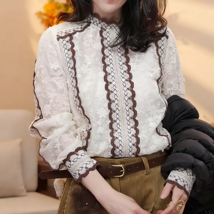 冬季精致设计感蕾丝花边洋气百搭显瘦上衣LK2507955