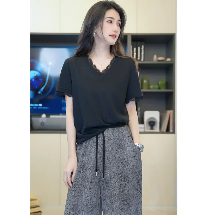 小乖逃X净色V领白色T恤袖口上衣打底蕾丝V领S25196