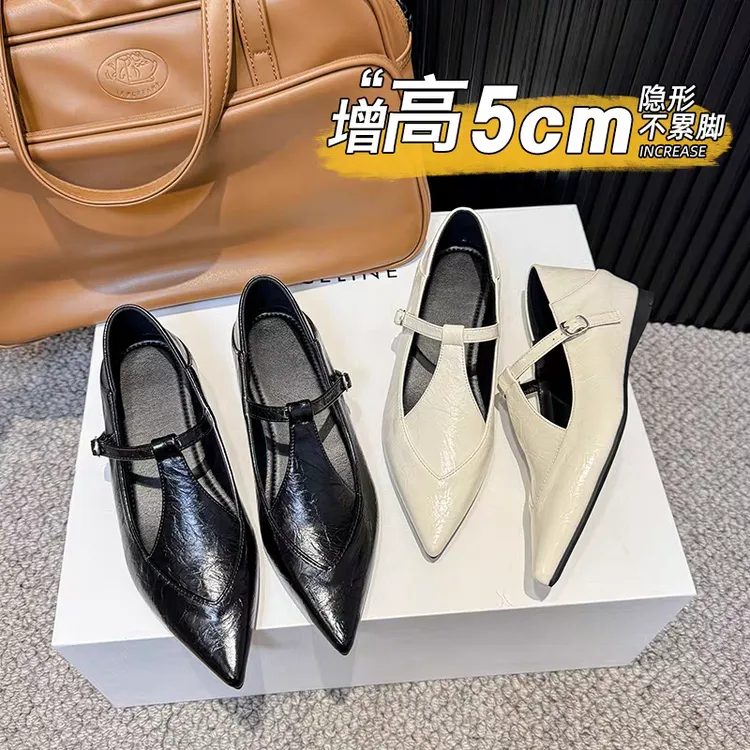 法式复古T字扣带玛丽珍尖头单鞋女2025年新款平底内增高小皮鞋子
