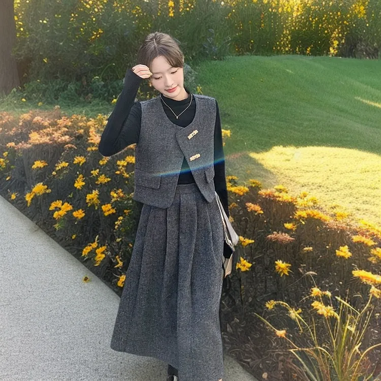 新款 现货 毛呢马甲＋百褶裙时尚三件套