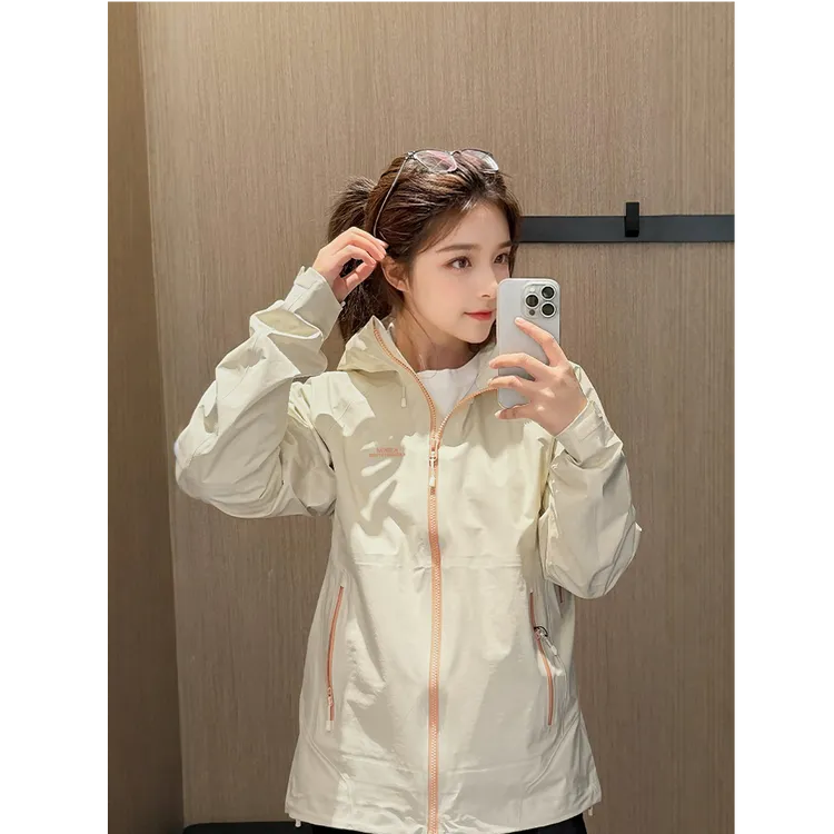 临典LDAB黄色冲锋衣外套女2025春新款高级感防风防水三合一登山服