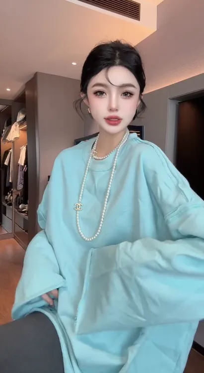 欧洲站25秋冬新款时髦休闲减龄宽松显瘦圆领长袖破边长袖卫衣上衣