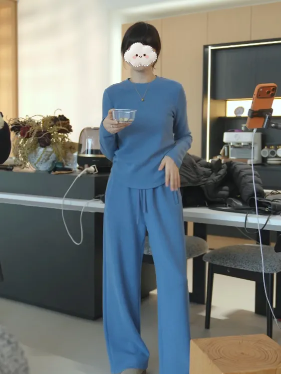 2025冬季克莱因蓝冬季韩系时尚加厚德绒卫衣+阔腿裤时尚两件套装