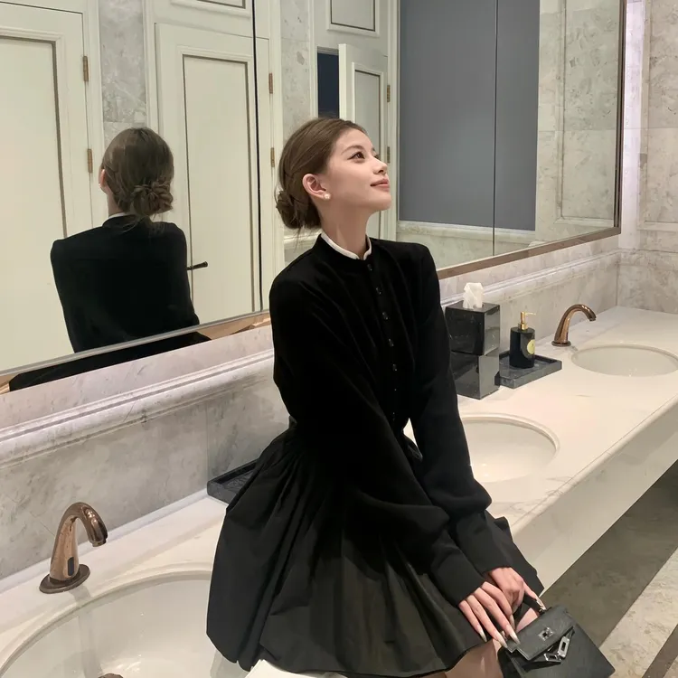 秋冬女装小众炸街高级感网红洋气小个子裙子清冷系套装气质两件套