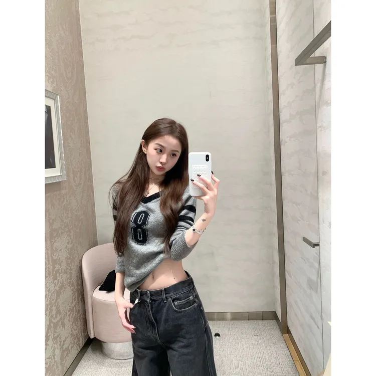 8号美式棒球风 撞色v领针织衫C 9393#