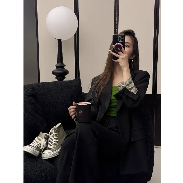 早春黑色休闲西装宽松上衣百搭外套女新款高端时尚气质高级感西服