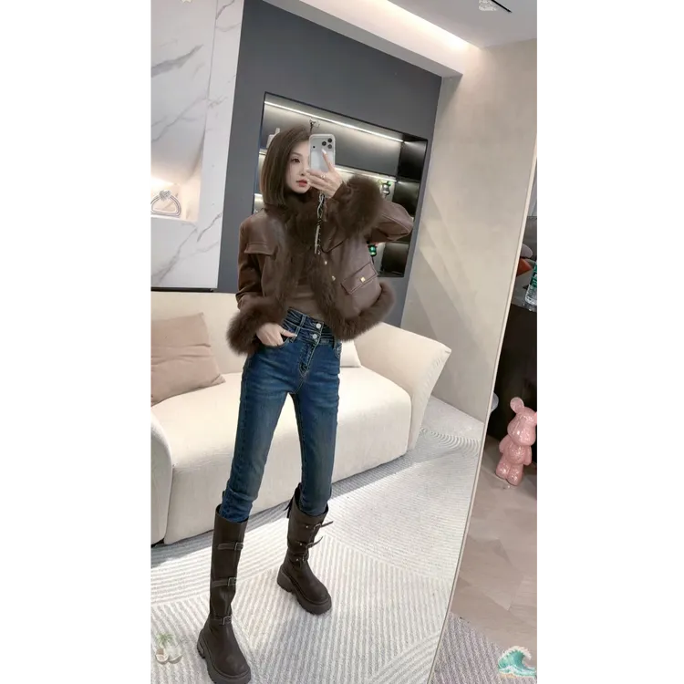 熙薇【长腿欧尼】2025秋季新款时尚休闲设计师加绒小脚牛仔裤H5591