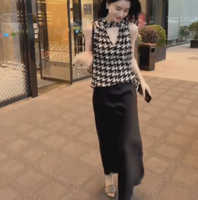 2025夏季时尚潮流百搭精品女装乖HRIE2