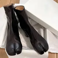 【好物分享】小众真皮分趾猪蹄女鞋显瘦粗跟中筒马丁靴女短靴
