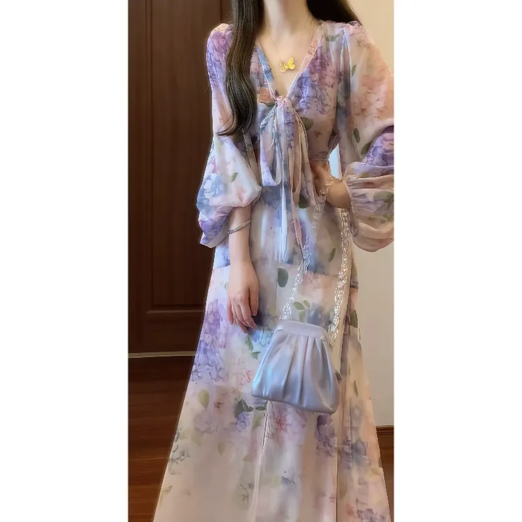 【苏西花谷】秋季法式温柔碎花V领绑带连衣裙收腰气质长裙9743