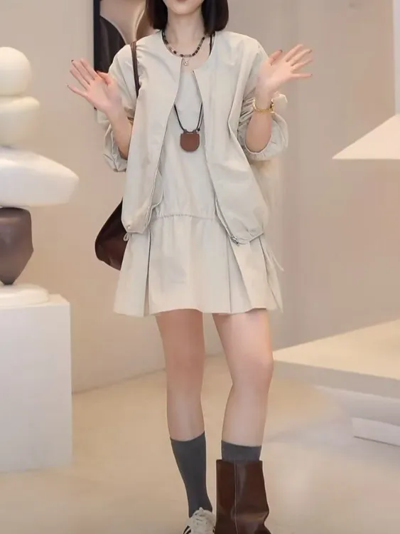 春季时尚宽松显瘦复古圆领拉链设计感两件套2025新款遮肉减龄套装