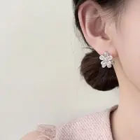 铜合金合成锆石耳饰 TFY精致花朵耳钉925银针