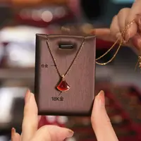 【巧玲珠宝】黄金饰品 镶嵌工艺裙子饰品 经典时尚百搭