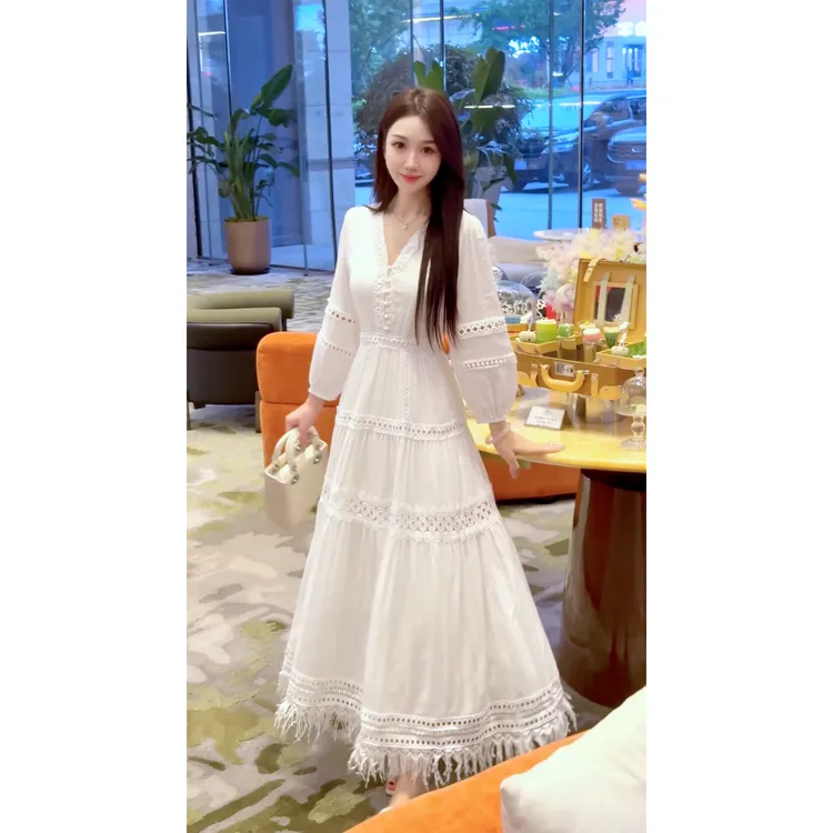 2025夏气质连衣裙白蕾丝镂空连衣裙茶歇法式初恋显瘦收腰裙女6500