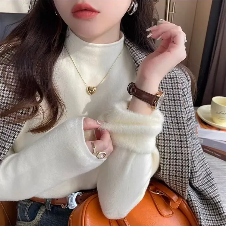 2025新款秋冬半高领打底衫女内搭加绒加厚毛衣女洋气软糯针织衫