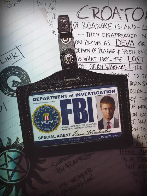 美剧邪恶力量人物胸卡皮夹子 supernatural dean castiel spn cos