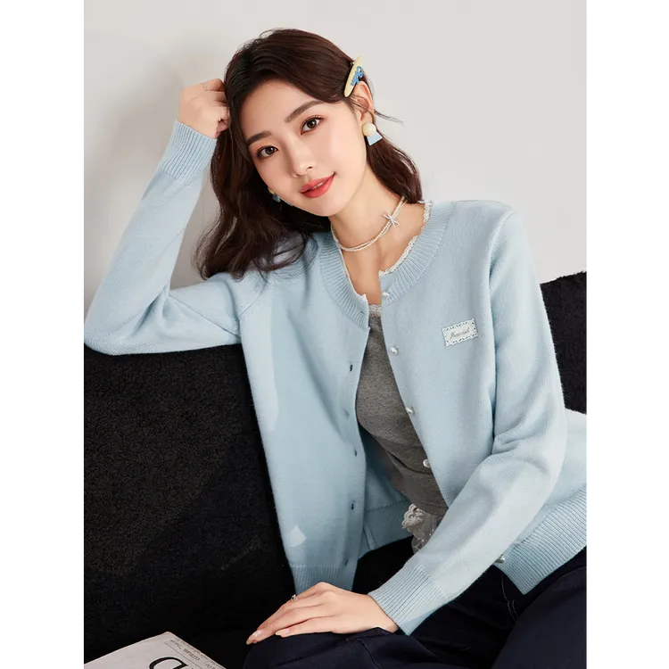 IEF/爱依服2025新款秋冬休闲毛针织衫开衫女时尚百搭短款毛织外套