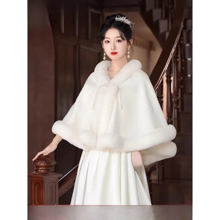 新娘披肩冬季结婚旗袍订婚礼服外套斗篷婚纱外搭复古高级感白加厚