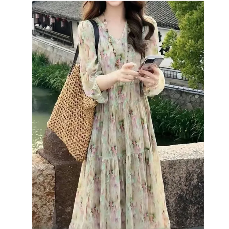 蚕丝绉法式气质印花连衣裙2025夏季新款宽松显瘦系带收腰长裙A533