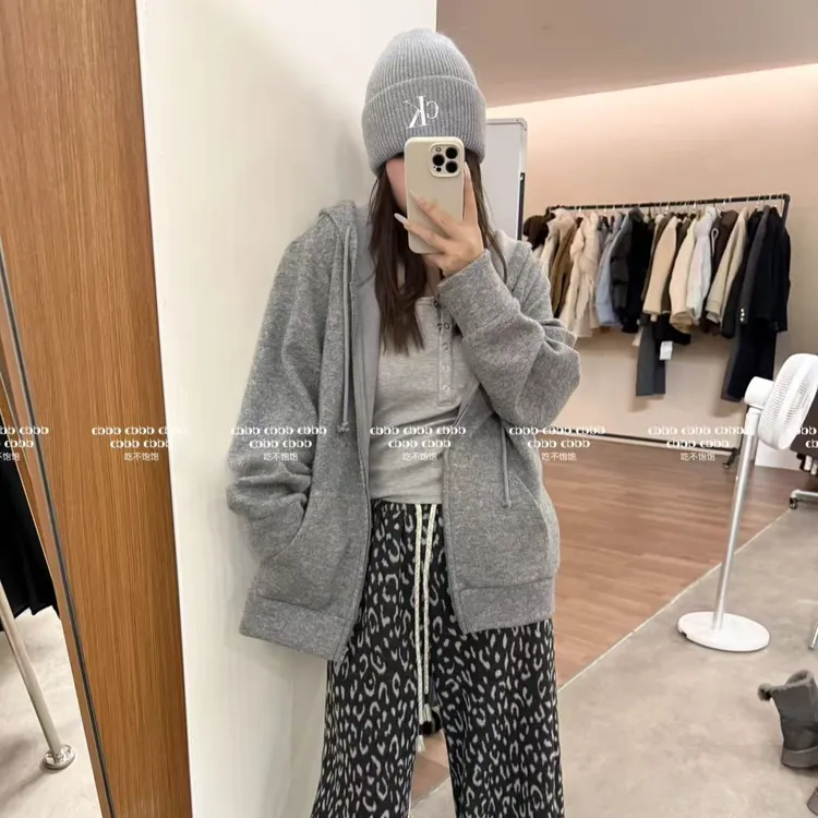 【吃不饱饱】大码 慵懒风松弛感灰色连帽卫衣开衫拉链外套3422