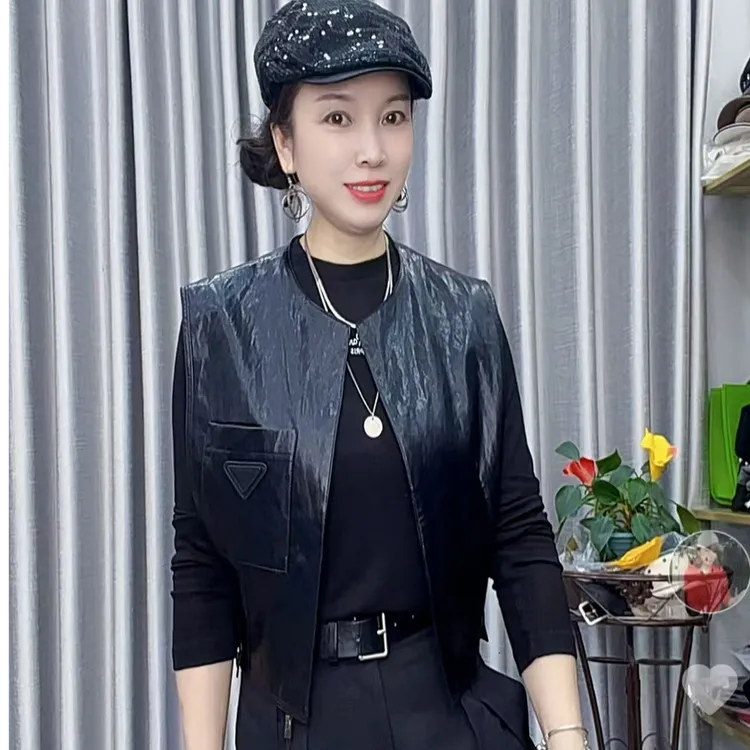 【懂你吴姐】6551新款秋季前三角标皮马甲