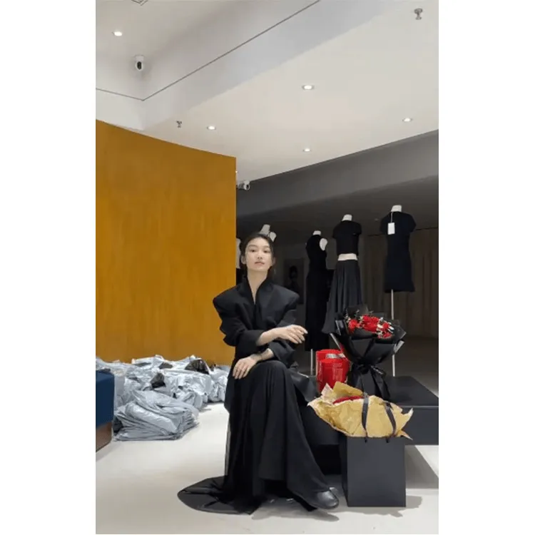 2025春季新款韩系气质高级感洋气长袖西装外套收腰小众百搭连衣裙