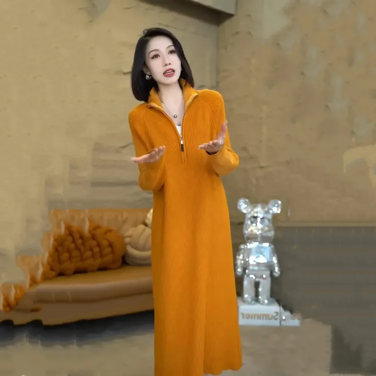 针织连衣裙女秋冬配大衣高级感超好看拉链领中长款毛衣裙过膝内搭