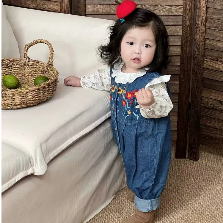 婴儿套装春秋款ins风刺绣背心牛仔裤长袖碎花上衣两件套宝宝童装