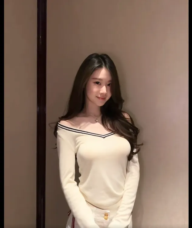 法式时尚设计感收腰修身V领长袖上衣女2026年新款高腰显瘦牛仔裤