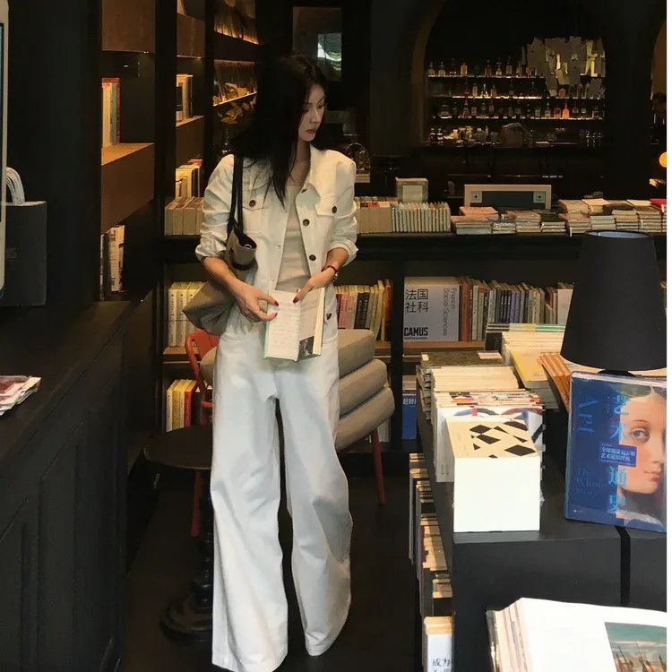 2025新款白纯色休闲风女套装百搭外套设计感网红宽松裤子休闲韩版