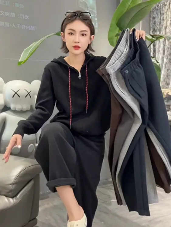 2025秋季新款时尚松紧腰纽扣窄版直筒哈伦裤女遮肉显瘦休闲九分裤