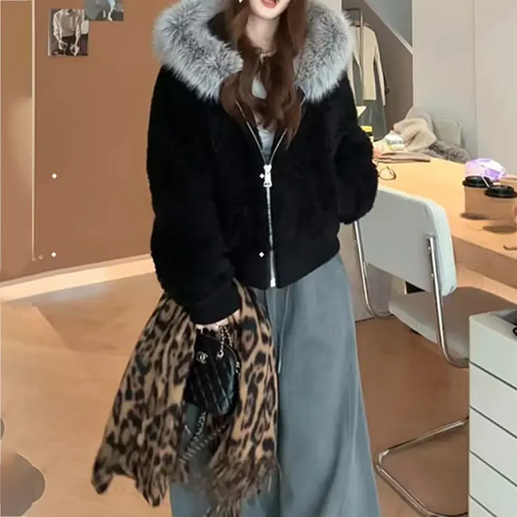 “雪松小暖炉”连帽厚外环保小羊羔外套女2025秋冬新宽松显瘦上衣