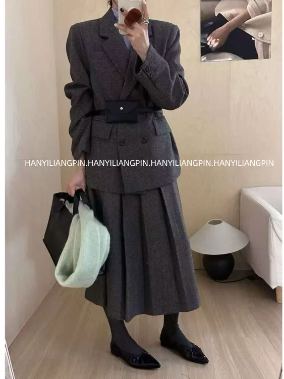 【米兰】韩系气质羽绒西装套裙（腰带单拍）