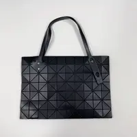 99新 Issey Miyake/三宅一生 思斯专属 三宅一生手提包 THCI4165