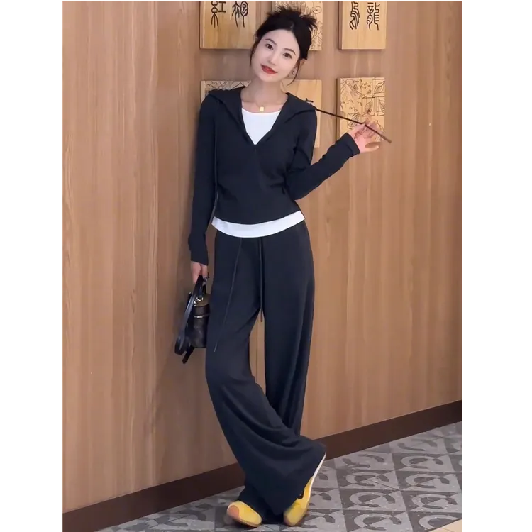 秋季套装女2025新款韩版时尚运动叠穿连帽卫衣+直筒休闲裤两件套