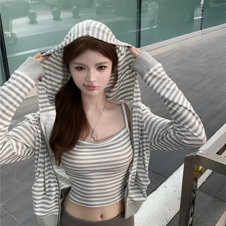 撞色条纹连帽卫衣开衫外套女春秋季小个子收腰辣妹条纹吊带上衣