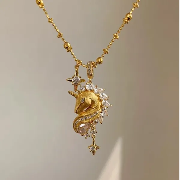 铜合金项链 金色独角兽吊坠项链女高级感轻奢小众设计百搭锁骨链
