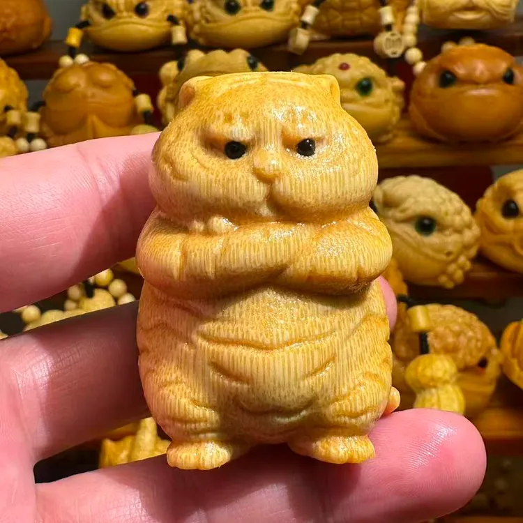 《竹雕胖虎》文玩实心竹雕刻手把件天然龙血金丝竹雕刻手把件竹雕虎