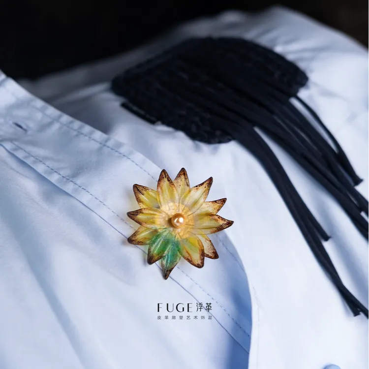 浮革 非金属皮质胸针 艺术家手工皮雕塑琥珀色流光袖扣领扣饰品