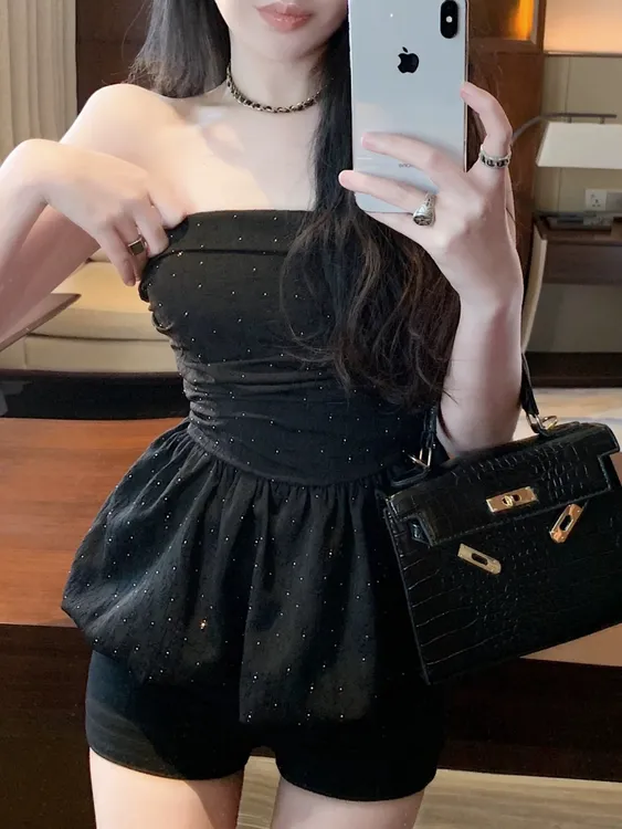 2025新款韩版气质烫钻皱褶一字肩露肩抹胸背心花苞上衣9020