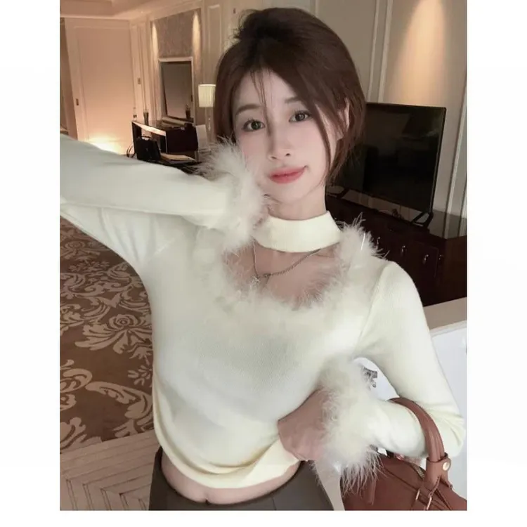 秋冬新款甜辣毛毛领挂脖纯欲两穿打底收腰长袖内搭女打底衫