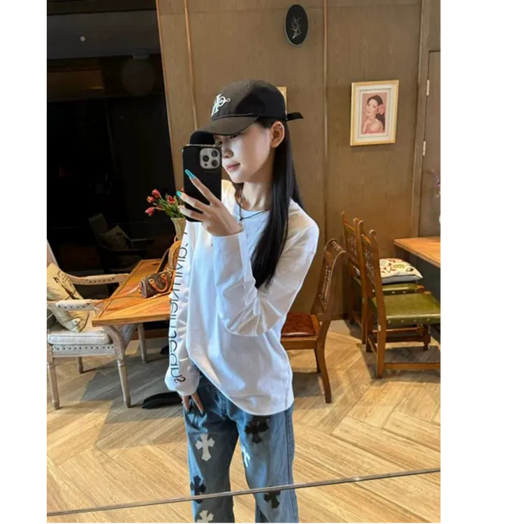 白色字母印花长袖t恤打底衫女春秋季2025新款圆领宽松设计感上衣
