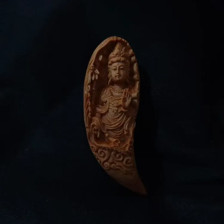 天然崖柏六字真言牙尖观音脖挂手把吊坠男士挂件木雕