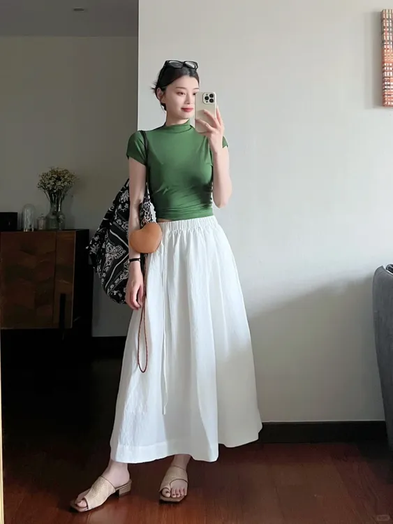 清纯系夏日穿搭小个子多巴胺减龄绿色T恤白色半身裙休闲套装女夏
