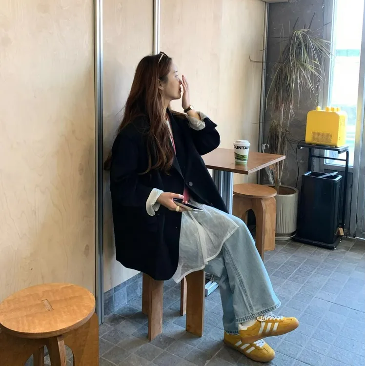 2025时尚新款韩系通勤高级感慵懒风外穿西装外套显瘦休闲牛仔裤女