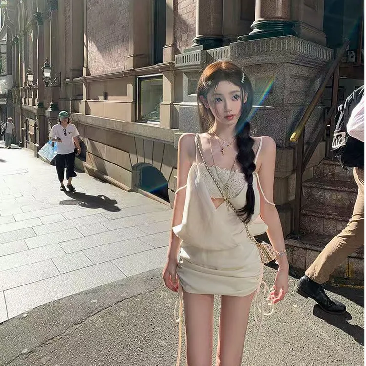 【豆蔻少女】韩系甜辣穿搭2025春季新款纯欲收腰显瘦绑带设计连衣裙