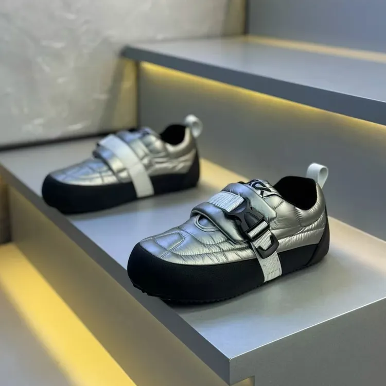 2025冬季新款时尚保暖面包鞋卡扣一脚蹬懒人休闲鞋加棉羽绒布男鞋