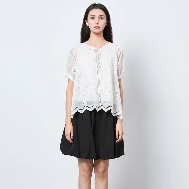 sdeer圣迪奥女装25年新品田园风圆领绣花不规则短袖上衣S252Z3229